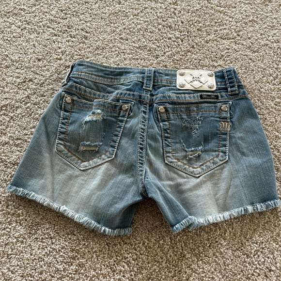 Miss Me shorts size 29 - Picture 4 of 6